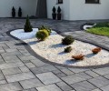 WENECKA gr.6cm kostka brukowa - powierzchnia melanż - aranżacja podejścia do domu